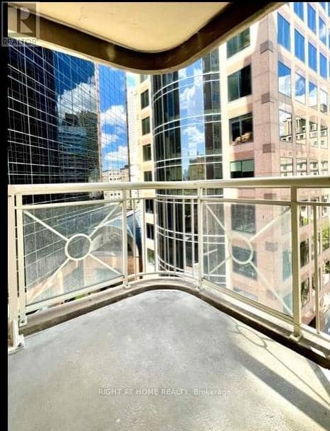 701 - 100 Hayden Street — photo 7 of 30