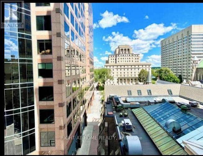 701 - 100 Hayden Street — photo 8 of 30
