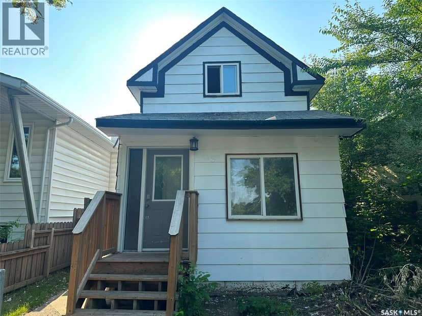 619 L Avenue S, Saskatoon