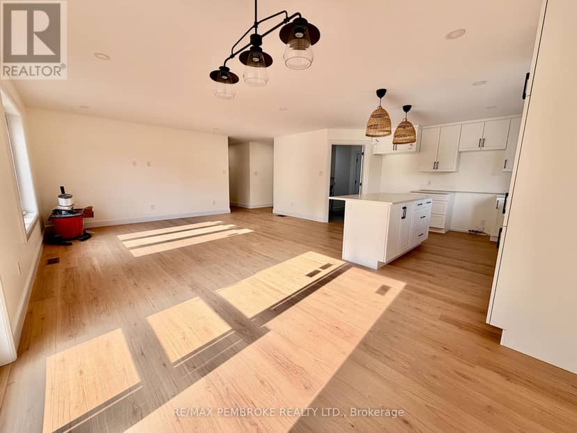 55 Eddy Crescent — photo 5 of 19