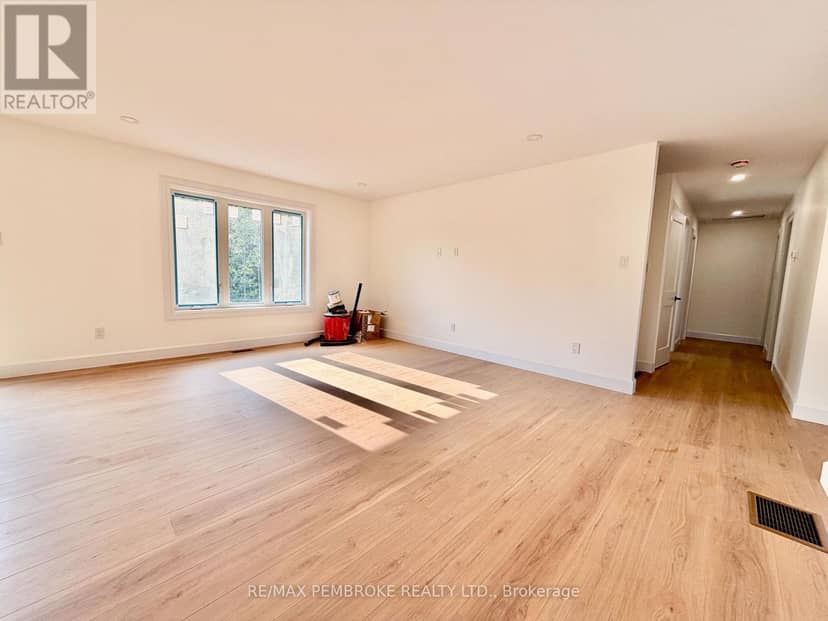 55 Eddy Crescent — photo 6 of 19