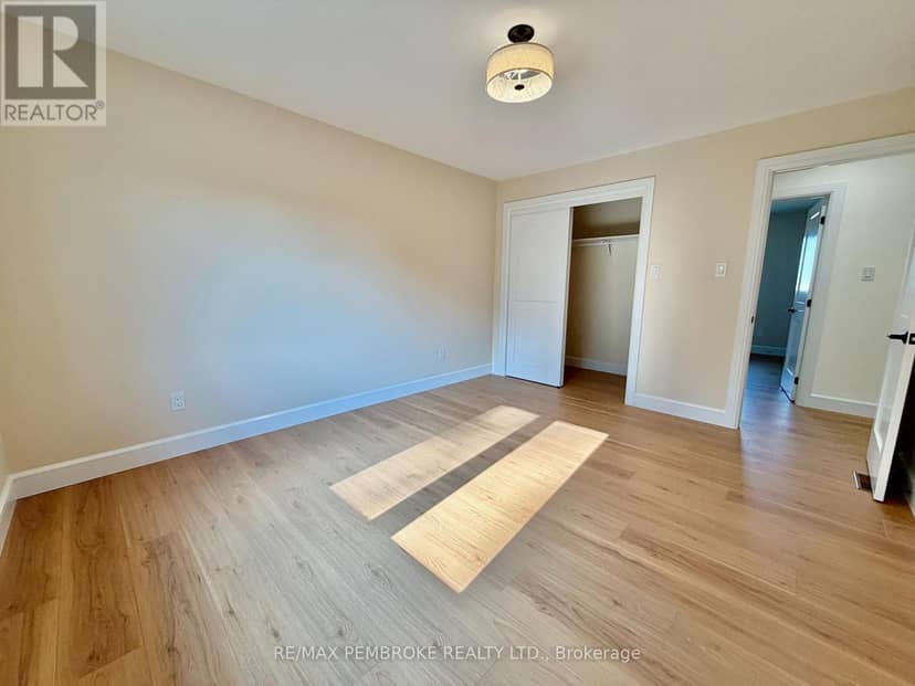 55 Eddy Crescent — photo 7 of 19