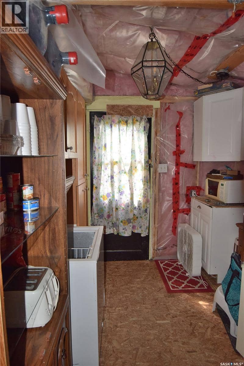 207 Kaldor AVENUE — photo 10 of 14