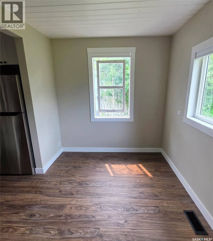 223 3rd STREET NE — photo 10 of 36