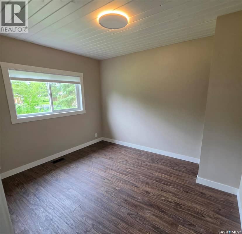 223 3rd STREET NE — photo 17 of 36