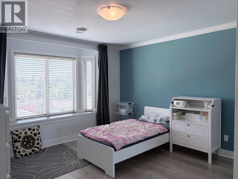 8068 11TH AVENUE, Burnaby, photo 4