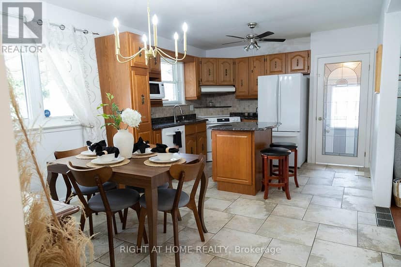 186 King Edward Avenue — photo 10 of 37