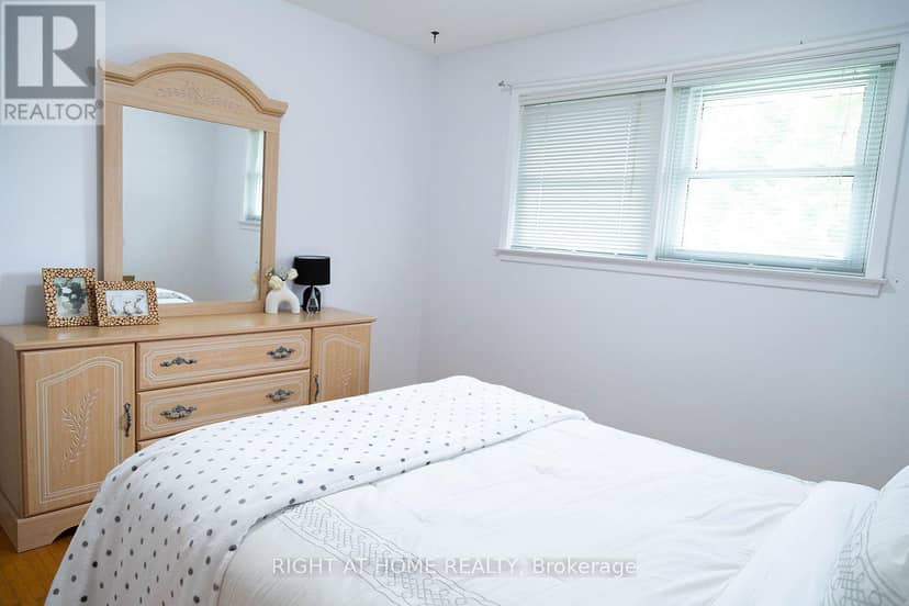 186 King Edward Avenue — photo 23 of 37