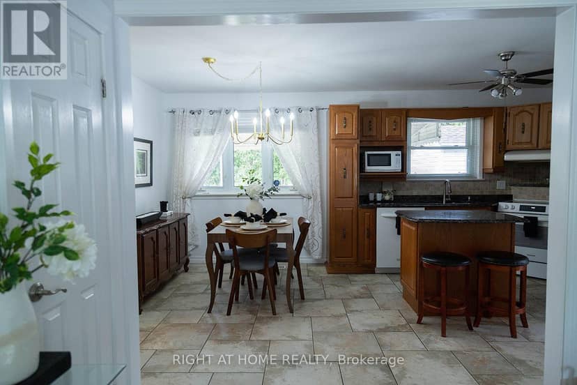 186 King Edward Avenue — photo 8 of 37