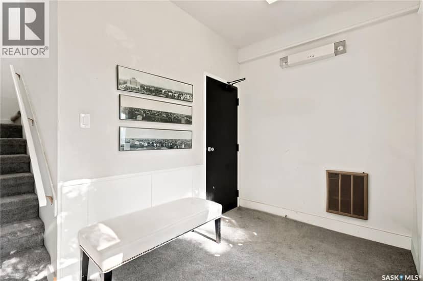 2216 Lorne STREET — photo 13 of 40