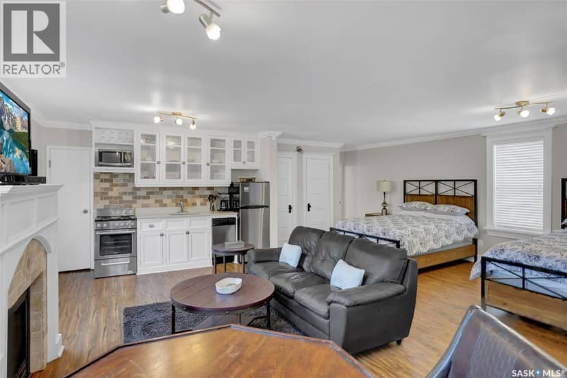 2216 Lorne STREET — photo 20 of 40