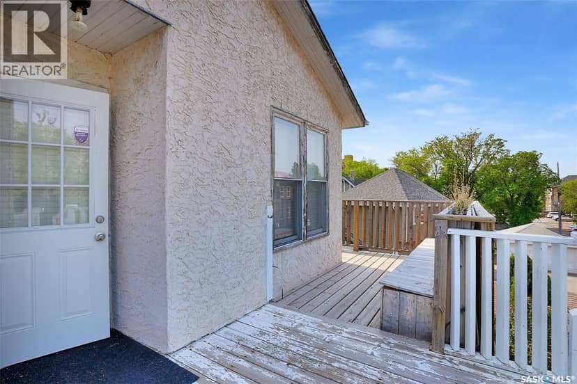 2216 Lorne STREET — photo 29 of 40