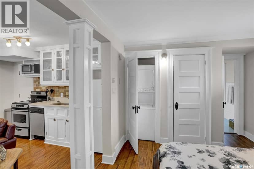 2216 Lorne STREET — photo 40 of 40