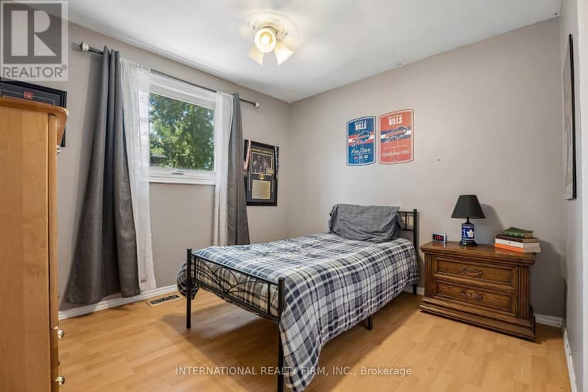 29 Jamieson Drive — photo 13 of 39
