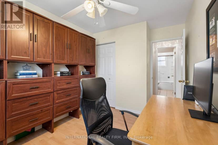 29 Jamieson Drive — photo 16 of 39