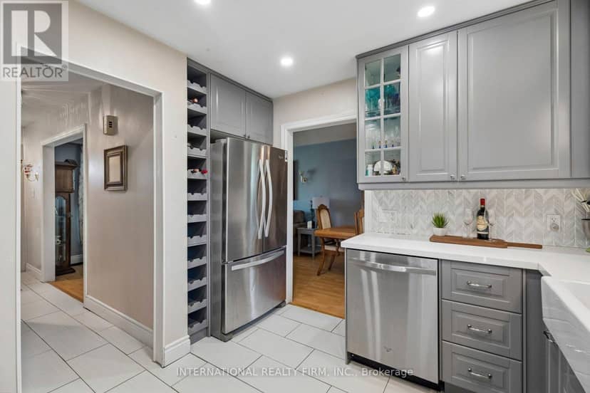 29 Jamieson Drive — photo 10 of 39
