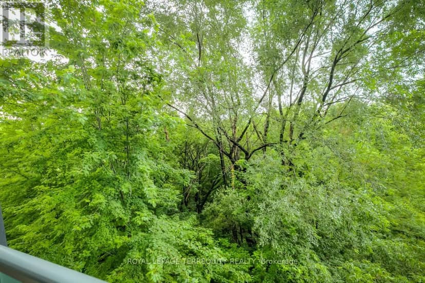 230 - 8763 Bayview Avenue — photo 36 of 40