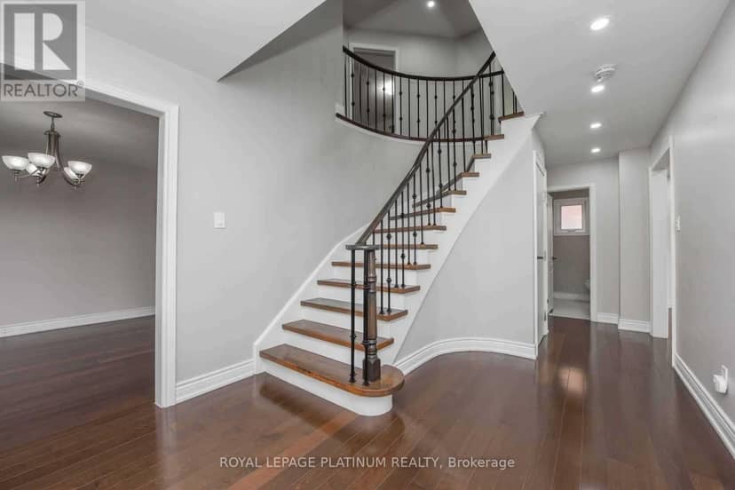 63 Lord Simcoe Drive — photo 4 of 29
