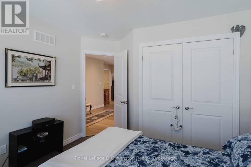 16 - 560 Devonshire Road — photo 19 of 40