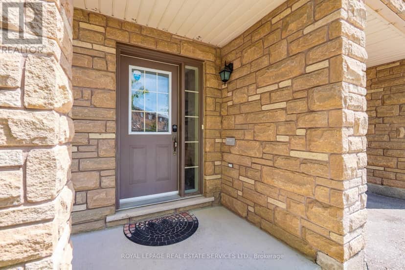 61 Pidgeon Street — photo 4 of 29
