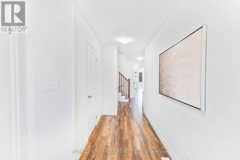 53 Robertson Drive — photo 17 of 40