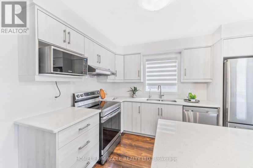 53 Robertson Drive — photo 7 of 40