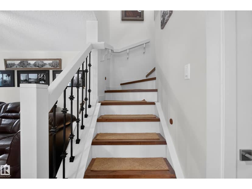1122 Allendale Cr — photo 14 of 40