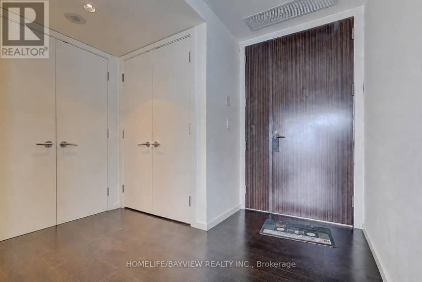 3509 - 180 University Avenue — photo 15 of 17