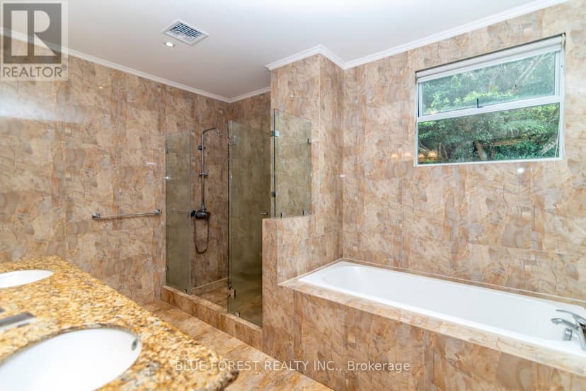 441 - 123 Plaza Rose Street — photo 15 of 30