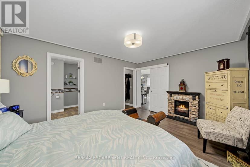 3913 Primrose Lane — photo 18 of 40