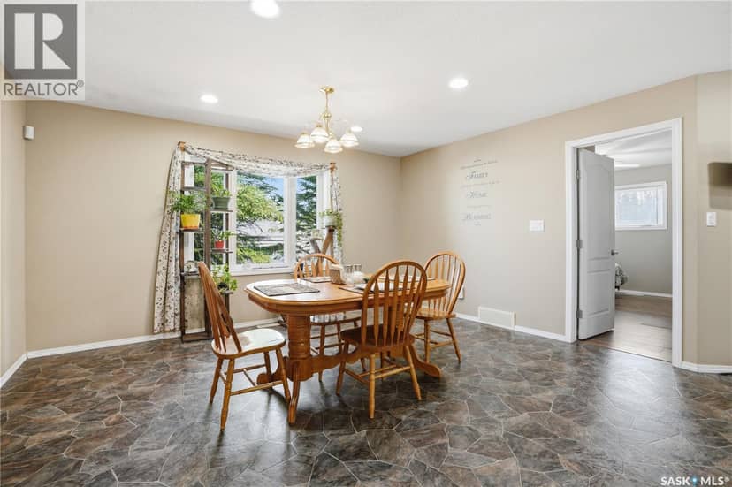 205 bay DRIVE W — photo 12 of 40