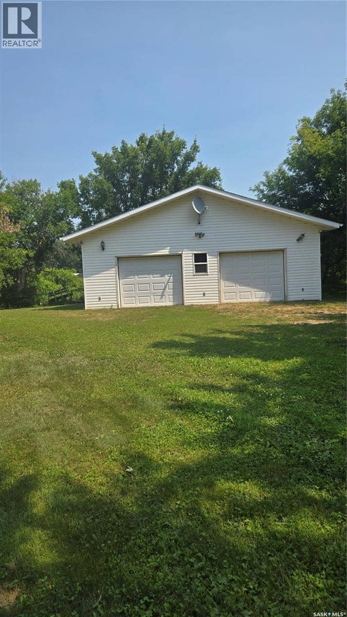 309 Maple STREET — photo 1 of 7