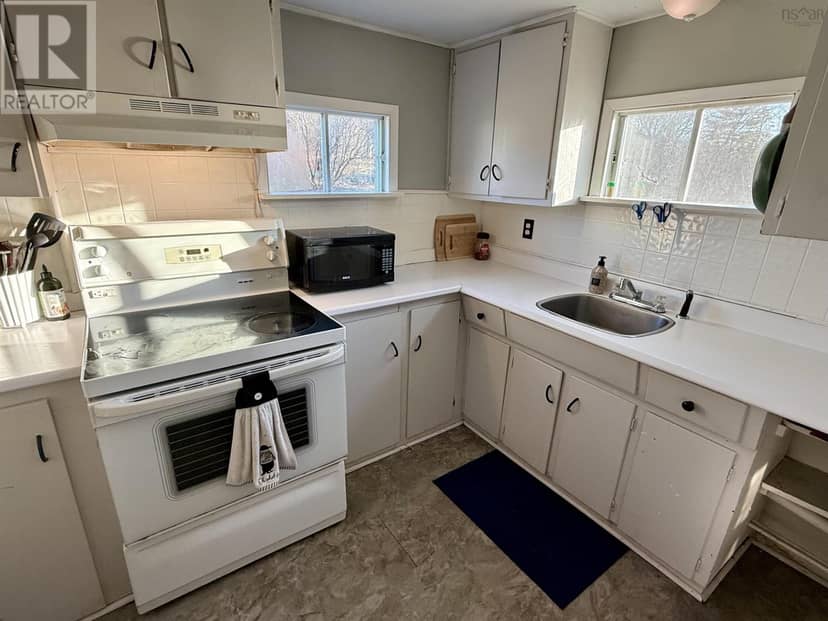 10374 Highway 4 — photo 15 of 40