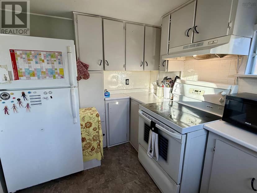 10374 Highway 4 — photo 16 of 40