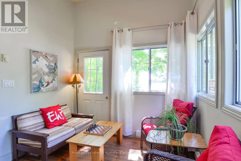 8 - 7 Silver Point Road — photo 4 of 28