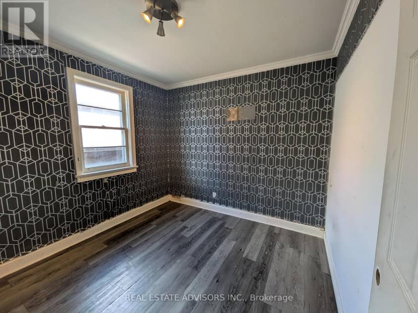 45 Pitt Avenue — photo 6 of 20