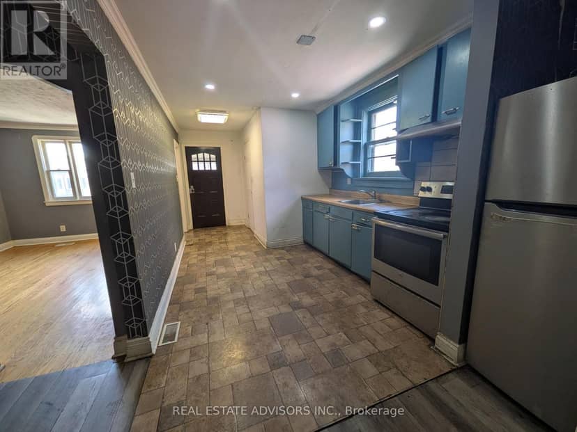 45 Pitt Avenue — photo 5 of 20