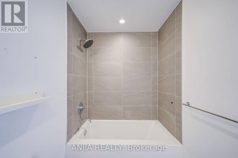 6102 - 5 Buttermill Avenue — photo 33 of 40