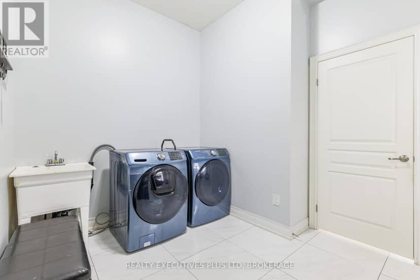 9211 Tallgrass Avenue — photo 16 of 40