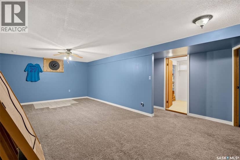 912 Portage DRIVE — photo 33 of 38