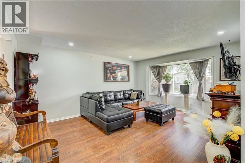 95 ALLEN Street — photo 7 of 40
