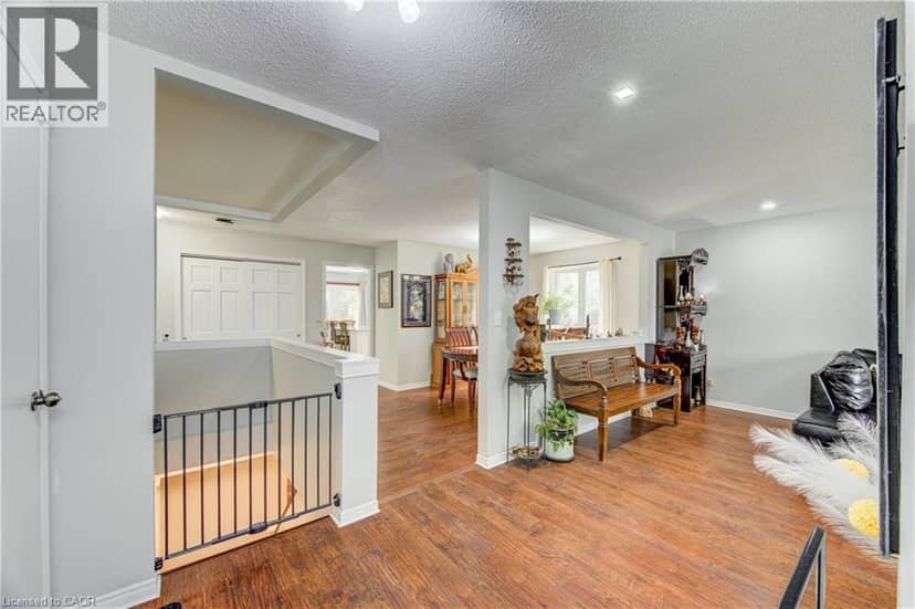 95 ALLEN Street — photo 6 of 40