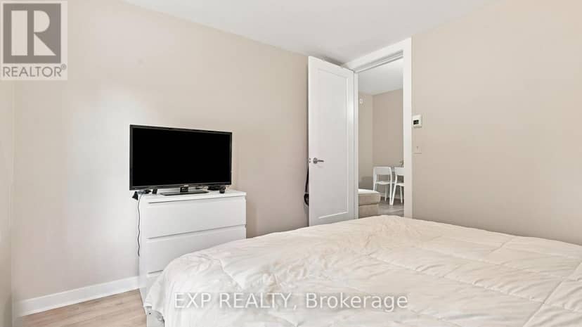 20 Henry Street — photo 16 of 39
