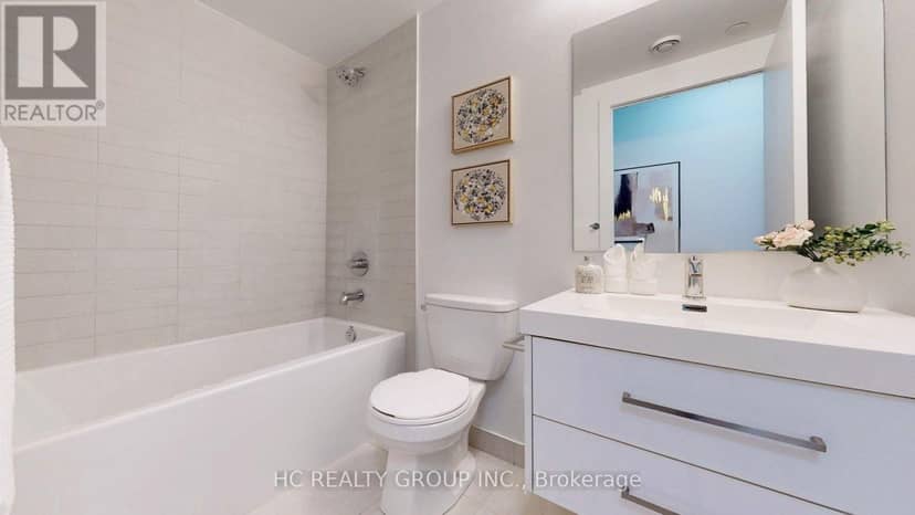 1205 - 403 Church Street — photo 21 of 36