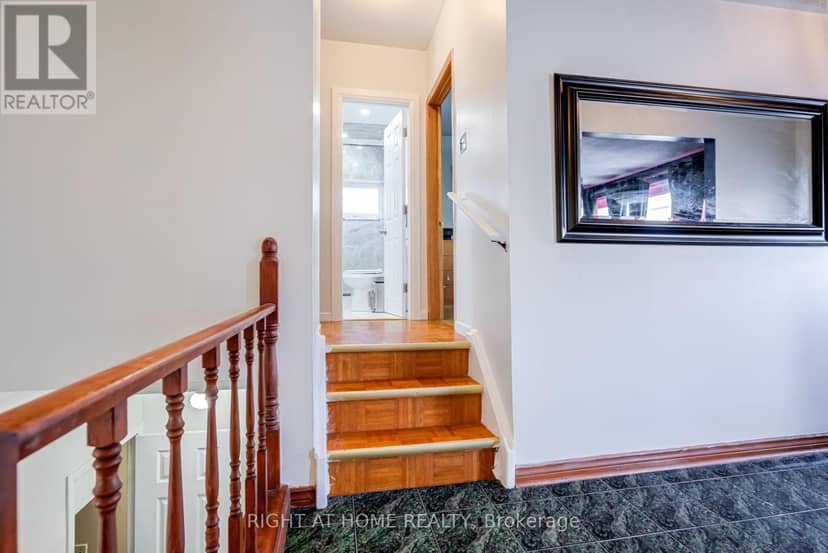4 Leslie Street — photo 14 of 40