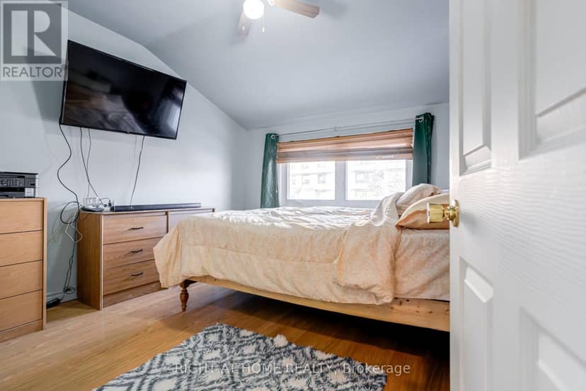 4 Leslie Street — photo 18 of 40
