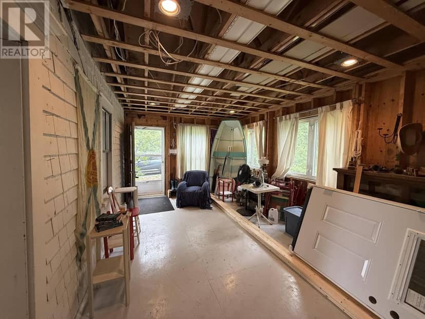13886 Highway 6 — photo 21 of 40