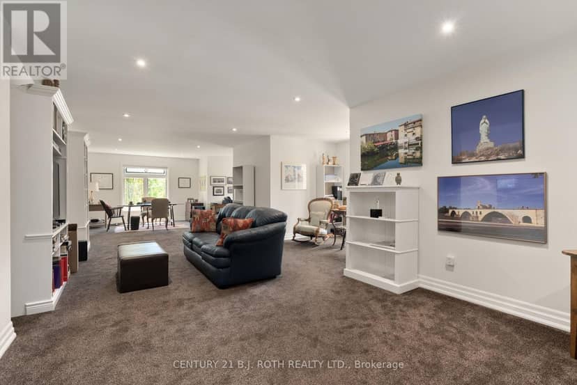75 Marine Drive — photo 21 of 40