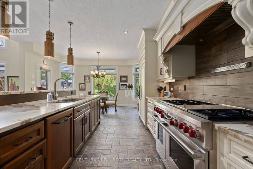 75 Marine Drive — photo 6 of 40