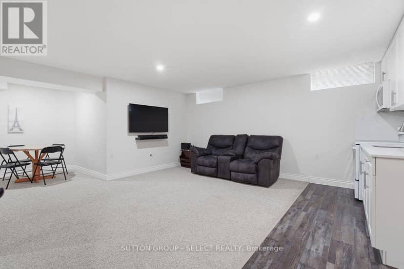 1789 Devos Drive — photo 29 of 40